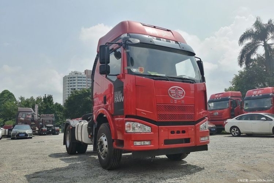 사용 된 Faw Jiefang J6M 350HP 4X2 트랙터 공기 서스펜션 운전자 좌석과 함께 무거운 트럭