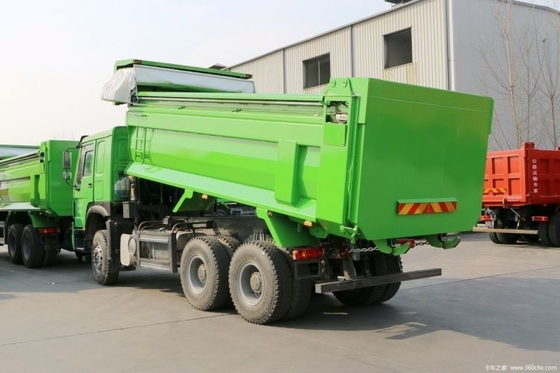 국가 중량 트럭 HOWO 6X4 371hp 2명의 승객을 위한 덤프 트럭 10개의 타이어 최고 340hp