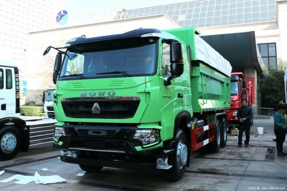 국가 중량 트럭 HOWO 6X4 371hp 2명의 승객을 위한 덤프 트럭 10개의 타이어 최고 340hp
