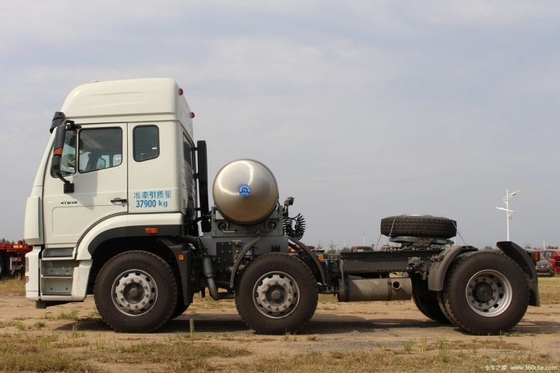 시노트루크 하오한 J7G 251 350hp LNG 트럭 머리가 12 전진과 함께 저렴한 가격