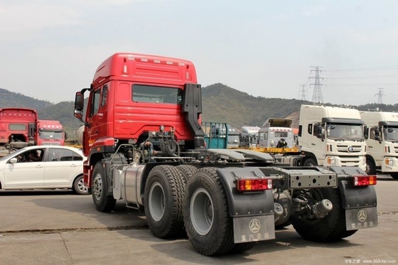 시노트루K 하오한 J7B 4*2 6*4 CHG LNG 트랙션 트럭 400-500L 연료 탱크 용량