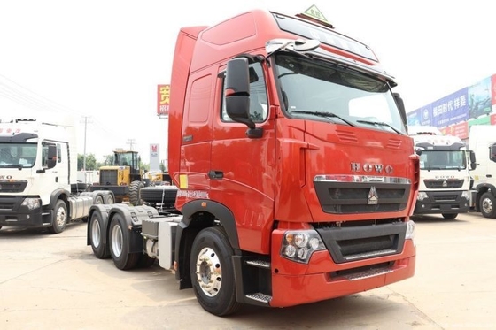 시노트룩 HOWO T7H 440HP 6X4 위험 화학 트랙터 500-600L 연료 탱크 용량