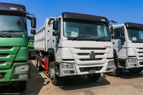6.8X2.35X1.5 화물 탱크 8X4 371hp 375 hp HOWO-70 km 6x4 드라이브 휠과 함께 덤프 트럭