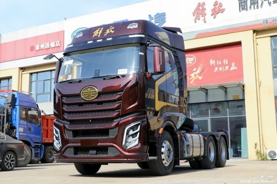 저렴한 560HP Faw Jiefang J6V 6X4 트랙션 트럭 머리 물류 운송