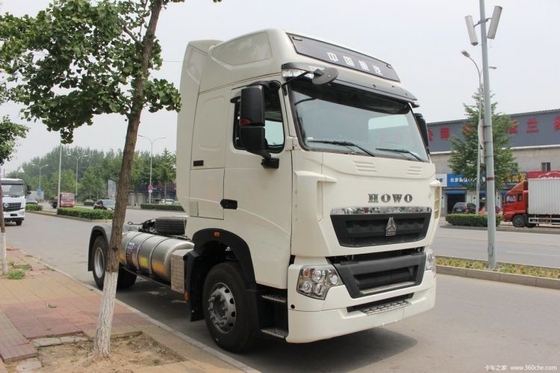 4X2 좌측 운전 Sinotruk HOWO T7H 440HP LNG 트랙터 트럭 16 전진