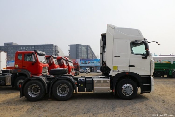 12 전진 셔프트 HOWO T7H 440 HP 6X4 전진 사고 설계와 함께 트랙터 트럭