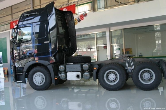 사용 된 HOWO A7 6x4 트랙터 트럭 400-500L 연료 탱크 용량 및 SINOTRUCK 엔진