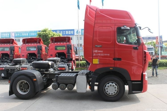 사용 된 Sinotruk HOWO-T7H 중량 트럭 320HP 4X2 트랙터 트럭
