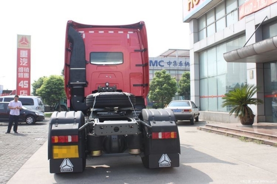사용 된 Sinotruk HOWO-T7H 중량 트럭 320HP 4X2 트랙터 트럭