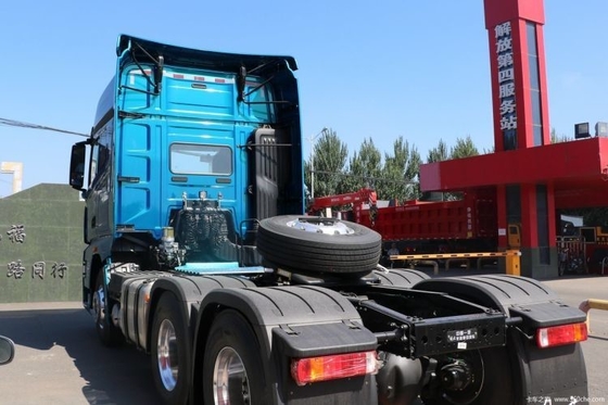 FAW Jiefang J7 LNG CHG 371 375HP 4*2 6*4 6*2 최대속 120KM/H의 화물 트랙터