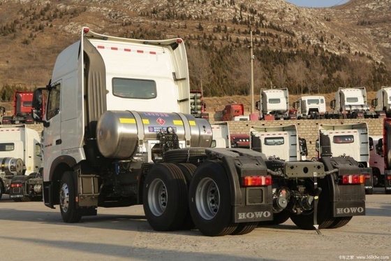 드라이브 휠 6X4 SinoTRUK HOWO T7H LNG 트랙터 트럭 440HP 물류 운송