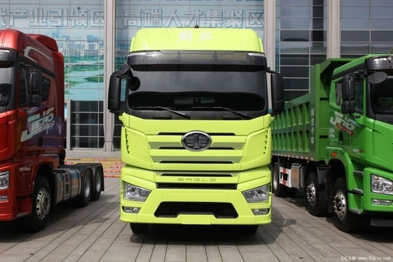 부티크 중고용 트럭 머리 FAW Jiefang J7 무거운 트럭 560HP 4X2 트랙터 트럭의 선택