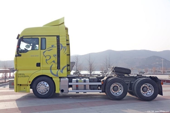 540 HP 6X4 Sinotruck SITRAK C7H 올바른 운전 유형과 특징을 가진 무거운 트럭 트랙터