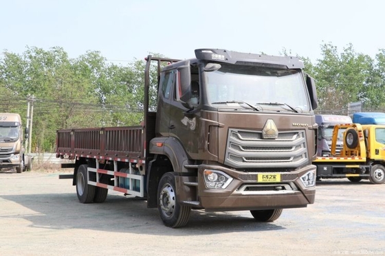 시노트룩 국립 중량 트럭 HOWo NX 220HP 4X2 6.75m 밴 화물용 허들 트럭
