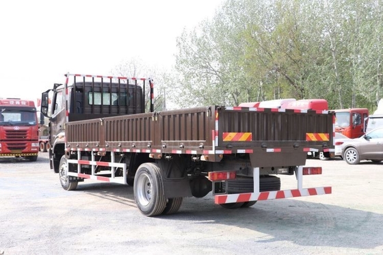 시노트룩 국립 중량 트럭 HOWo NX 220HP 4X2 6.75m 밴 화물용 허들 트럭