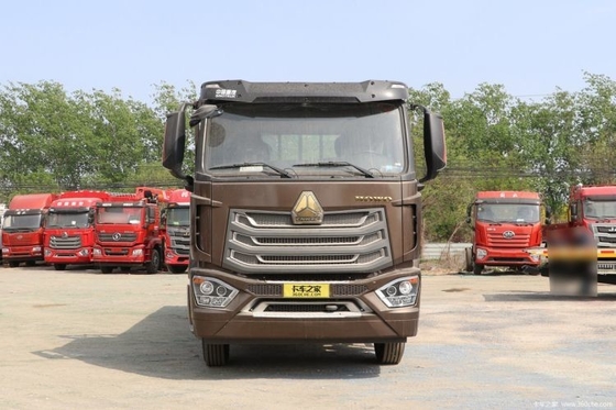 시노트룩 국립 중량 트럭 HOWo NX 220HP 4X2 6.75m 밴 화물용 허들 트럭