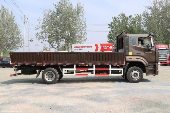 23 핫 부티크 중고차 SINOTRUCK HOWo NX 중간 카드 220hp 4X2 6.75m 허들 트럭