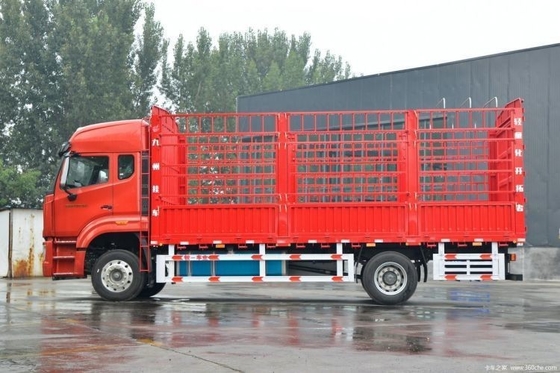 총 차량 무게 2000-25000 kg 시노트럭 HOWo N5W 220 HP 4X2 6.7m 창고 트럭