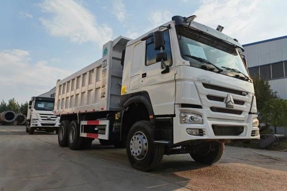 시노트룩 하오한 J5G 340hp 6X4 5.6m ESC와 12 전진 번호와 함께 덤프 트럭